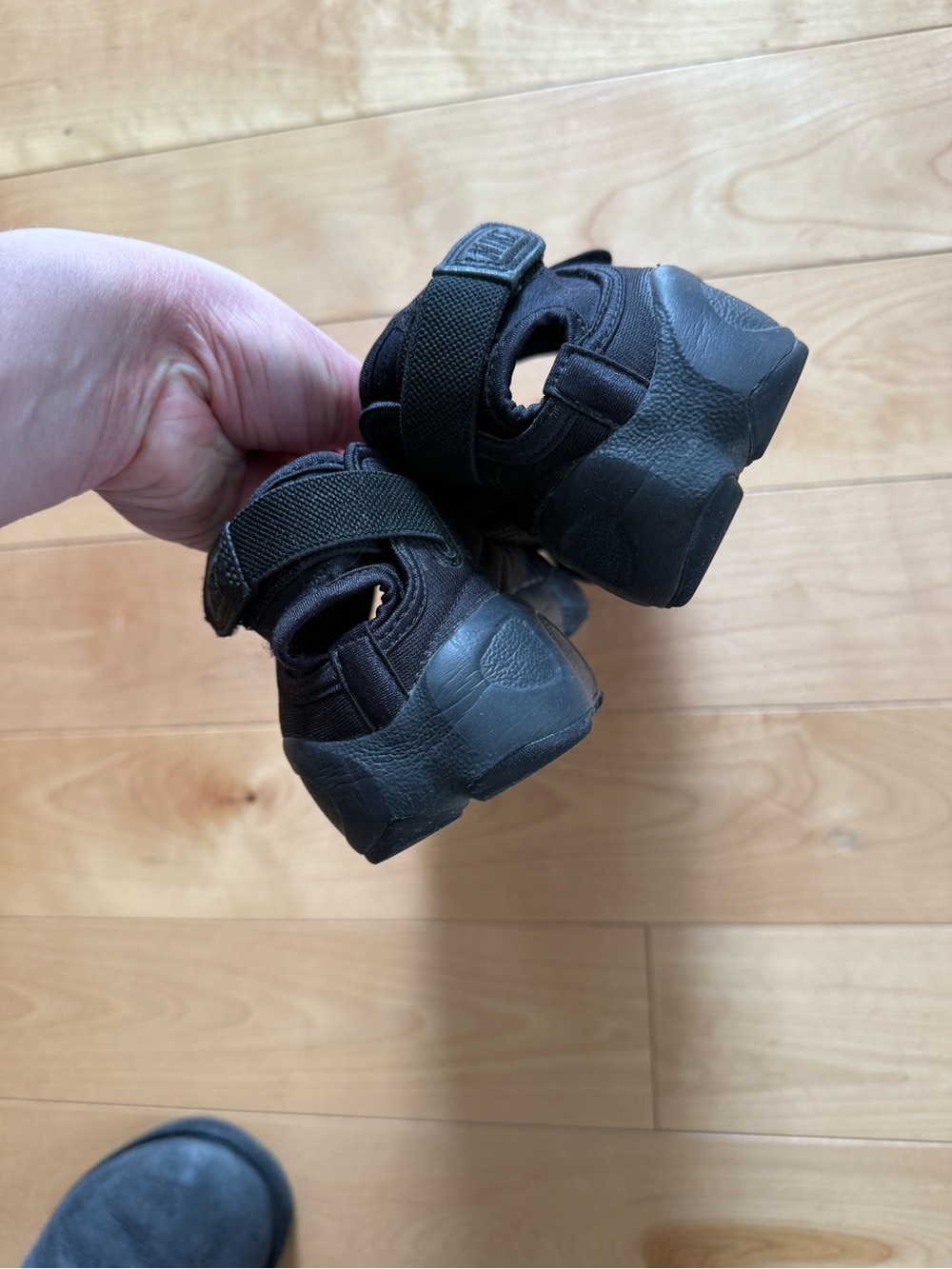 Nike Air Rift - Picture 3 of 4